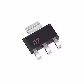 LDL1117S18R 선형 전압 조절기 IC 긍정 고정 1 출력 1.2A SOT-223